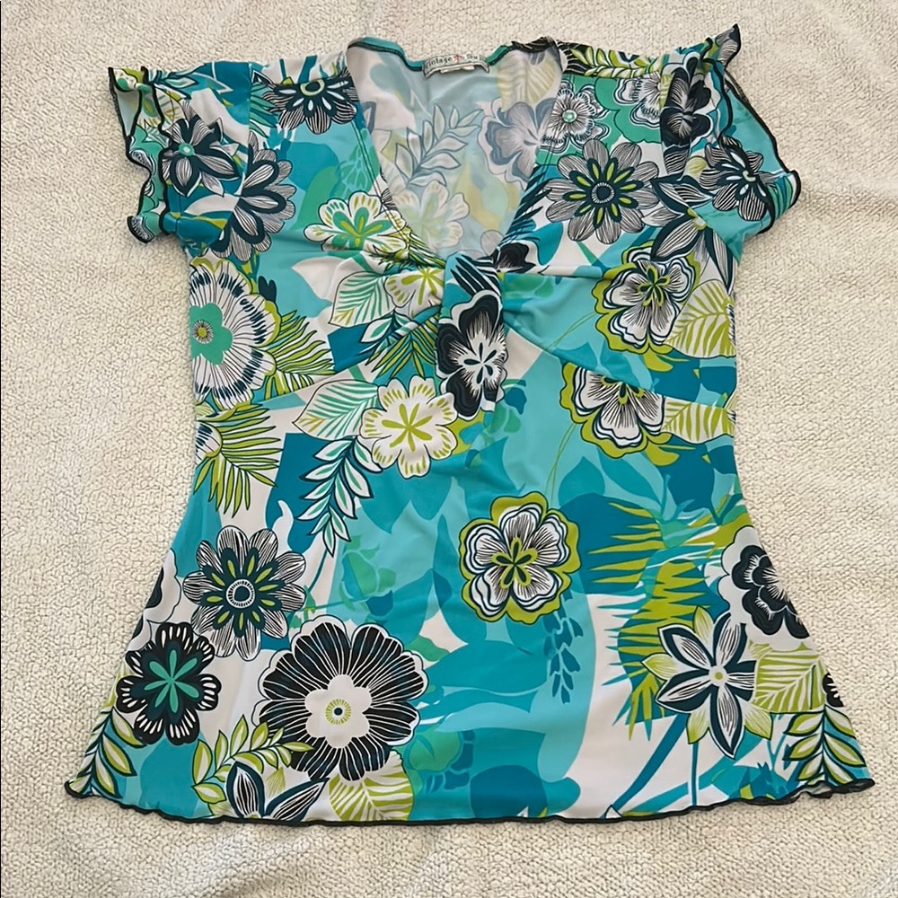 Vintage Suzie Blue and Black Flutter Sleeve Fitted Blouse